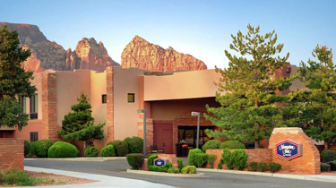 Exterior of Hampton Inn Sedona